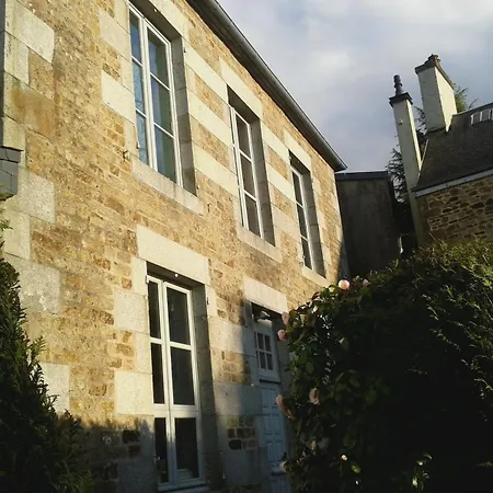 Beautiful Village Close To Attractions