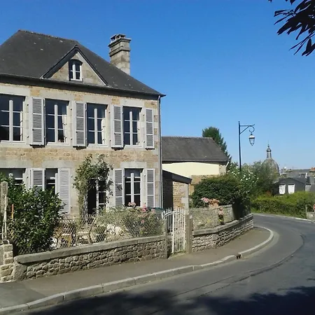 Beautiful Village Close To Attractions