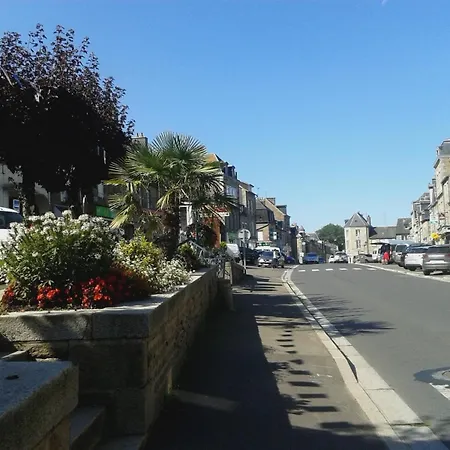 Beautiful Village Close To Attractions * Saint-Sever-Calvados