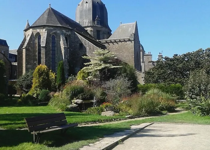 Beautiful Village Close To Attractions Vakantiehuis