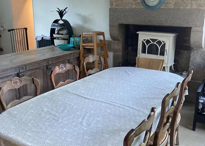 Vakantiehuis Beautiful Village Close To Attractions Saint-Sever-Calvados