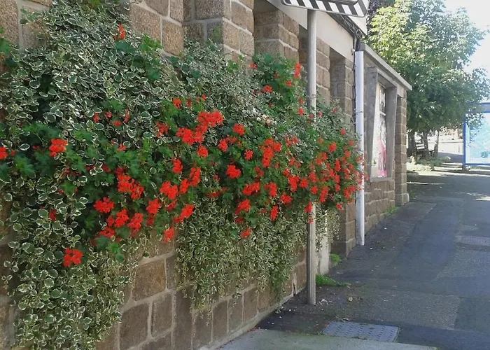 Beautiful Village Close To Attractions Saint-Sever-Calvados